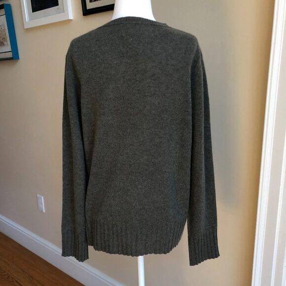 Brand New Crew Neck Cashmere Sweater - Picture 3 of 6
